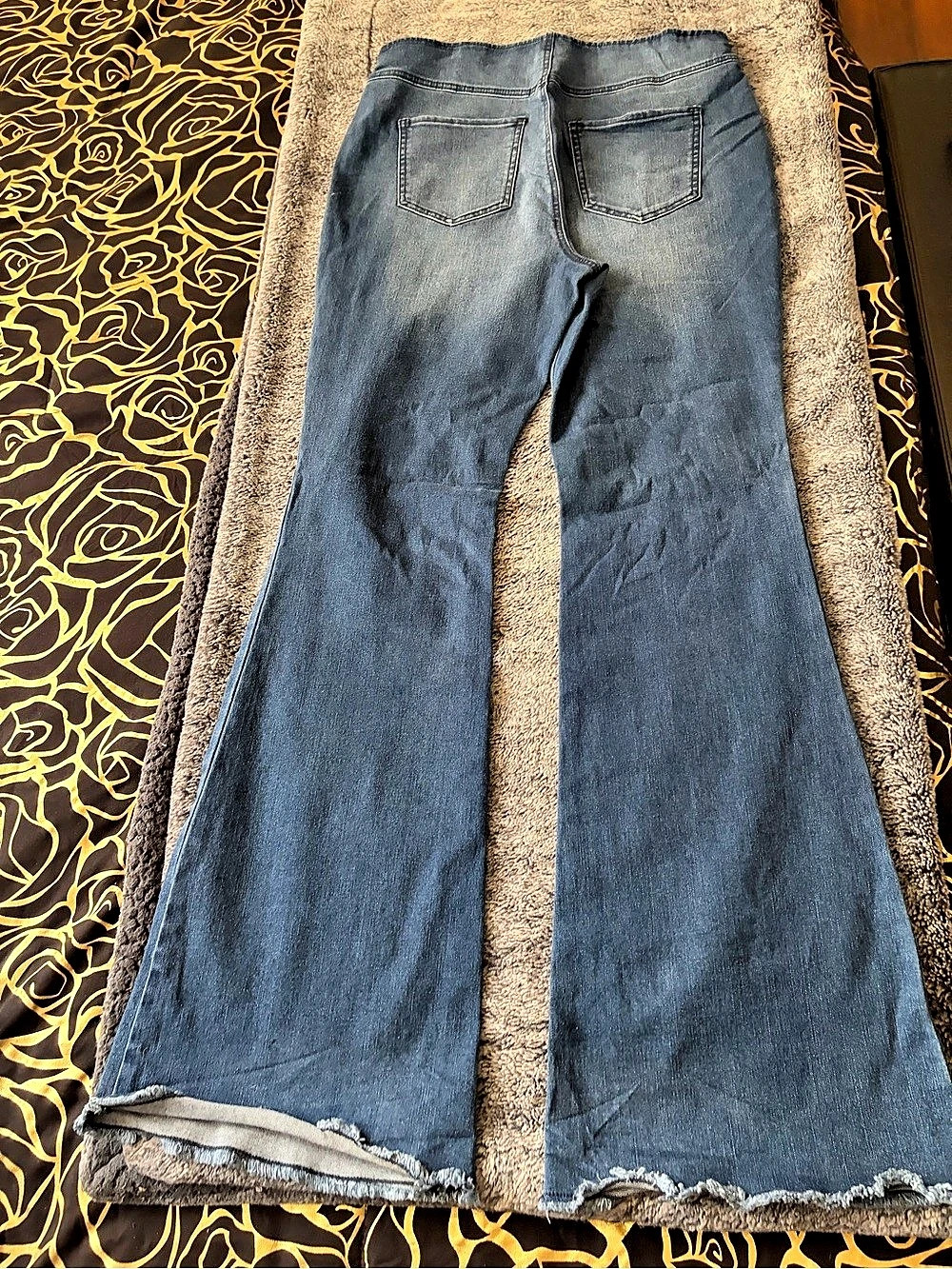 Blue Flare Jeans Size Large - Picture 2 of 5